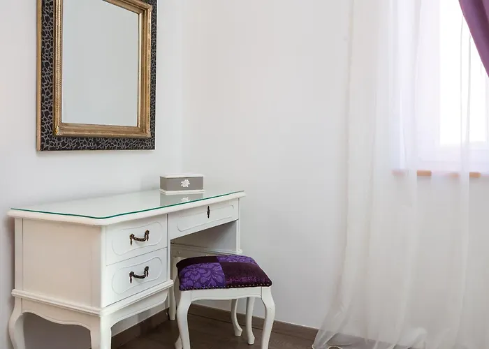 Romantic Luxury Rooms